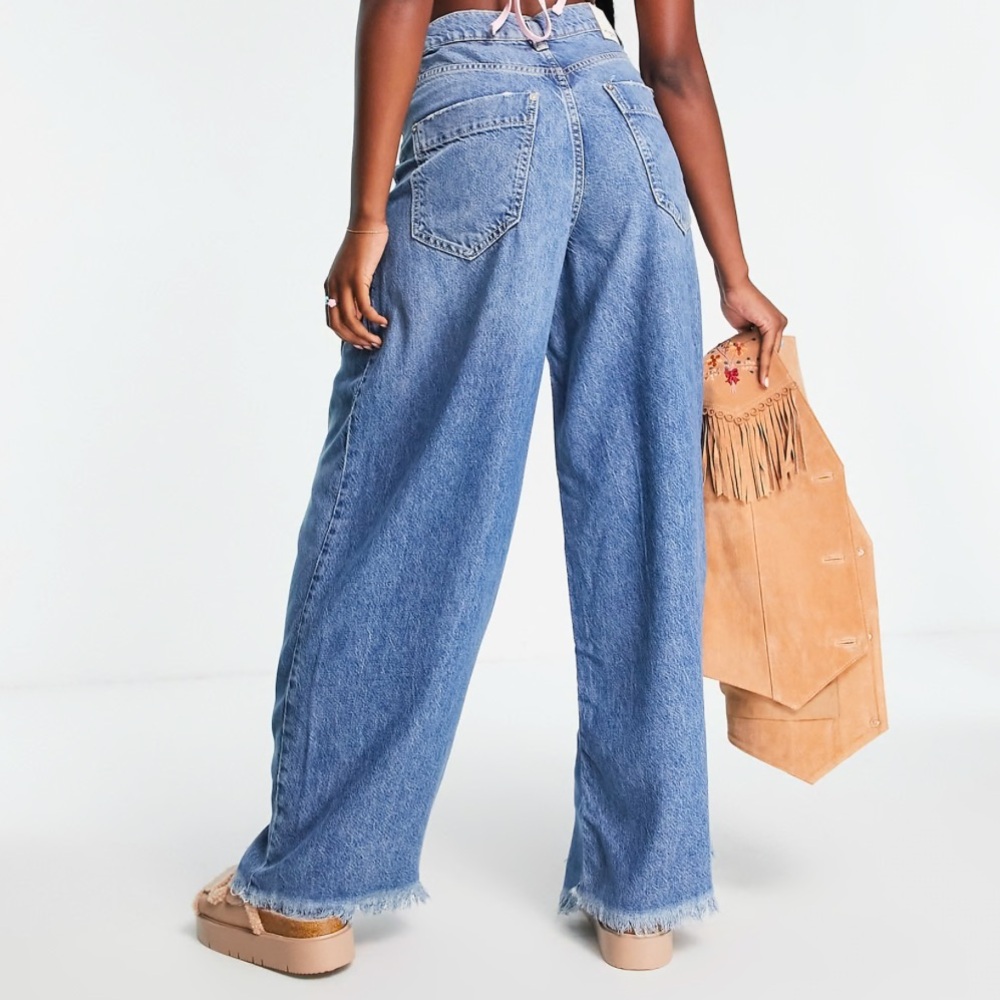 NWT Free People Old West slouchy jean in canyon blue 29 wide leg